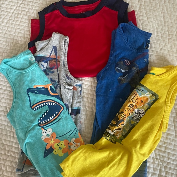 LOT OF 4 TANKS AND 1 SLEEVELESS SHIRT BOYS SIZE 5 TODDLER - Picture 2 of 7